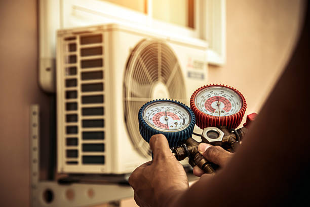 Professional Hvac technician working in Logansport, LA